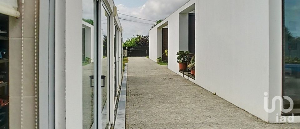House T4 in Válega of 300 m²