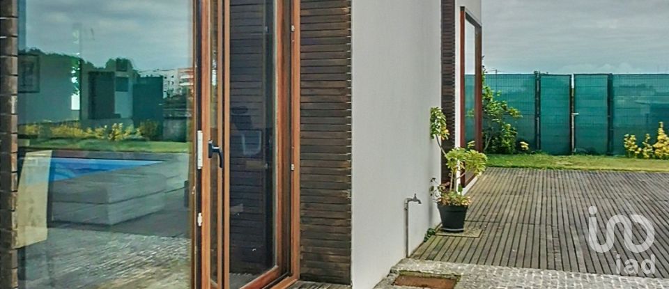 House T4 in Válega of 300 m²