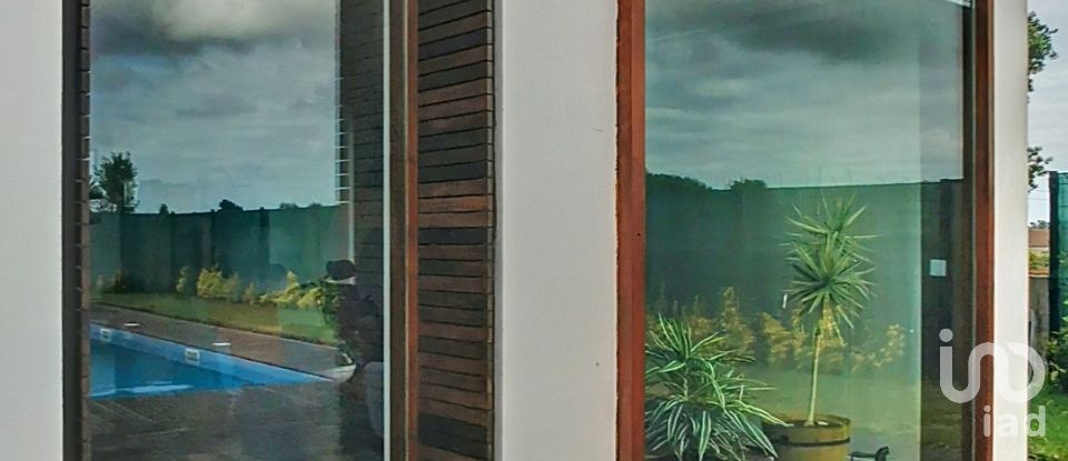 House T4 in Válega of 300 m²