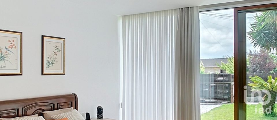 House T4 in Válega of 300 m²