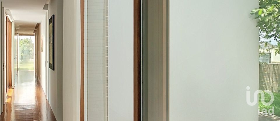 House T4 in Válega of 300 m²