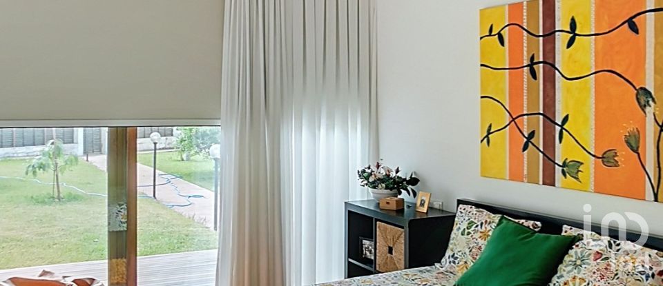 House T4 in Válega of 300 m²