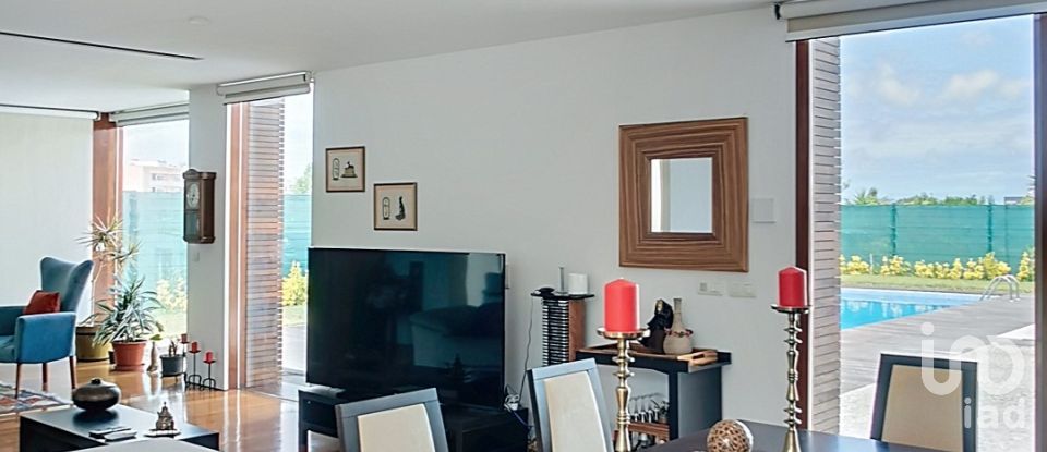 House T4 in Válega of 300 m²