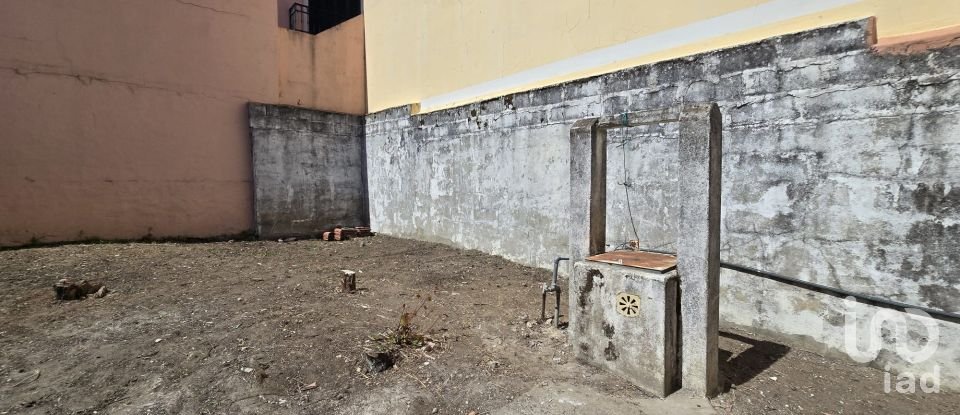 Moradia térrea T2 em Bombarral e Vale Covo de 68 m²