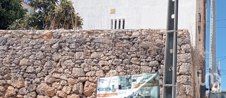 Moradia T2 em Alenquer (Santo Estêvão e Triana) de 84 m²