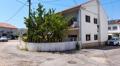 House T5 in Darque of 180 m²