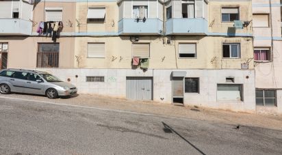 Parking in Queluz e Belas of 55 m²