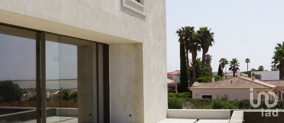 House T5 in Odiáxere of 630 m²