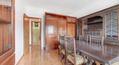 Appartement T2 à Queluz e Belas de 64 m²