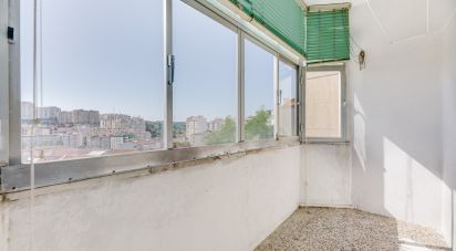 Appartement T2 à Queluz e Belas de 64 m²