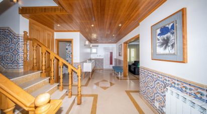 Maison T4 à Ramada e Caneças de 270 m²