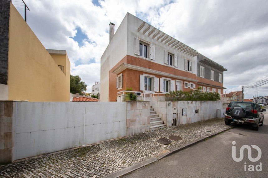 Moradia T4 em Ramada e Caneças de 270 m²