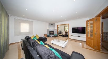 Maison T4 à Ramada e Caneças de 270 m²