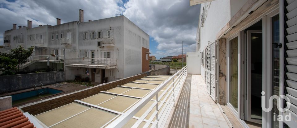 Moradia T4 em Ramada e Caneças de 270 m²