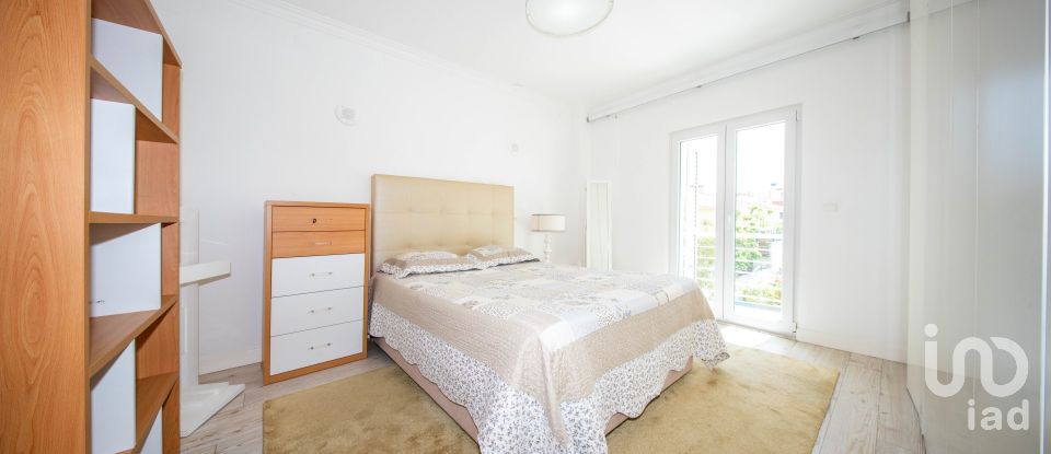 Moradia T4 em Ramada e Caneças de 270 m²