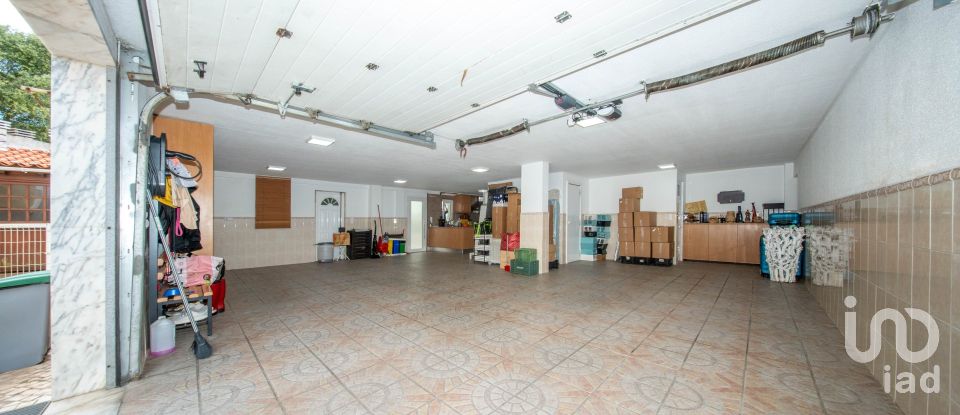 Moradia T4 em Ramada e Caneças de 270 m²