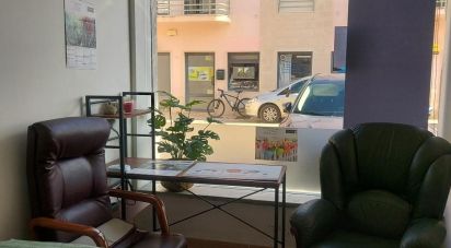 Surface diverse à Atouguia da Baleia de 128 m²