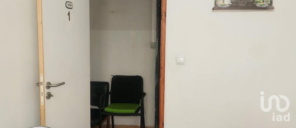 Surface diverse à Atouguia da Baleia de 128 m²