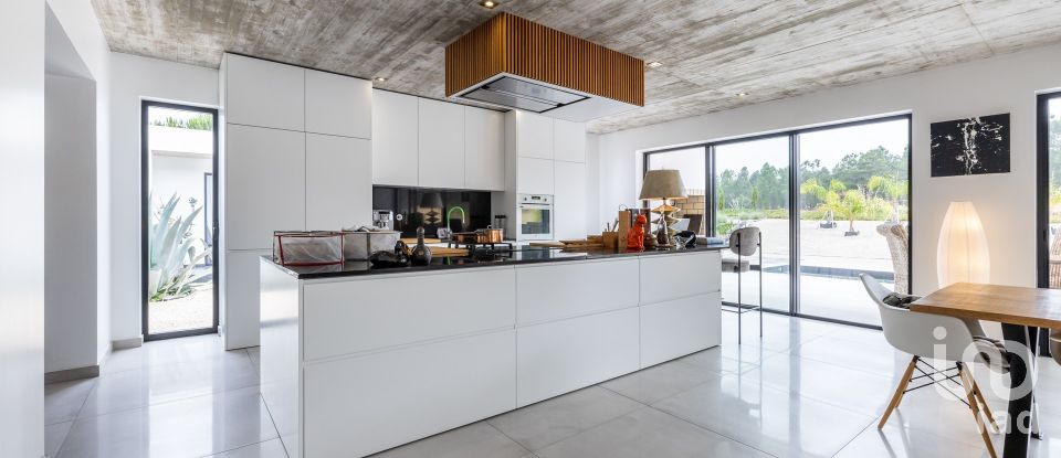 Farm T5 in Coz, Alpedriz e Montes of 436 m²