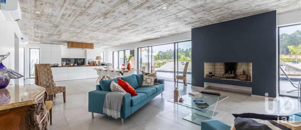 Farm T5 in Coz, Alpedriz e Montes of 436 m²