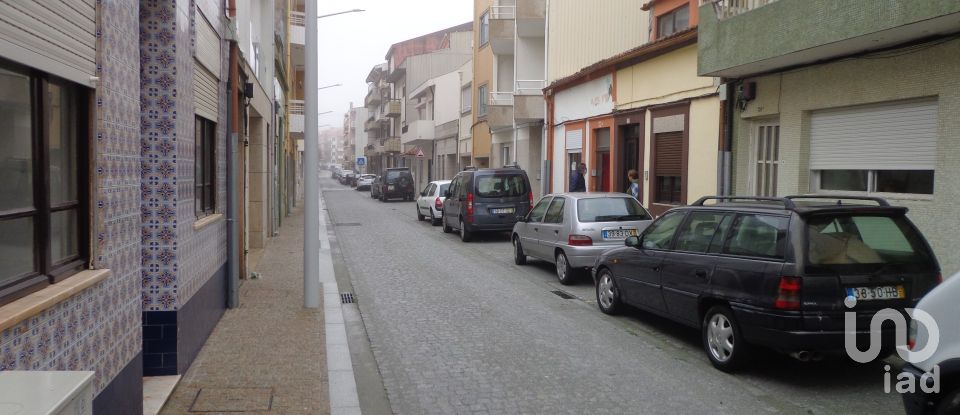Casa de Cidade T4 em Póvoa de Varzim, Beiriz e Argivai de 99 m²
