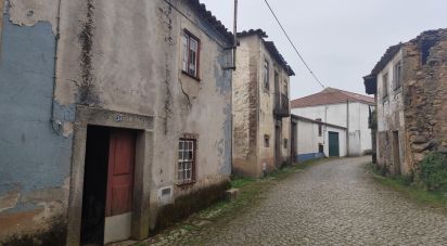 Maison de village T2 à Penas Roias de 108 m²