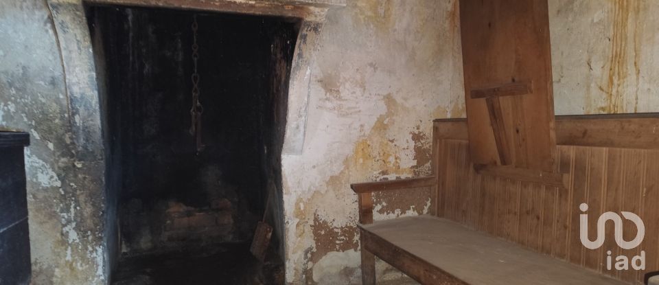 Village house T2 in Penas Roias of 108 m²