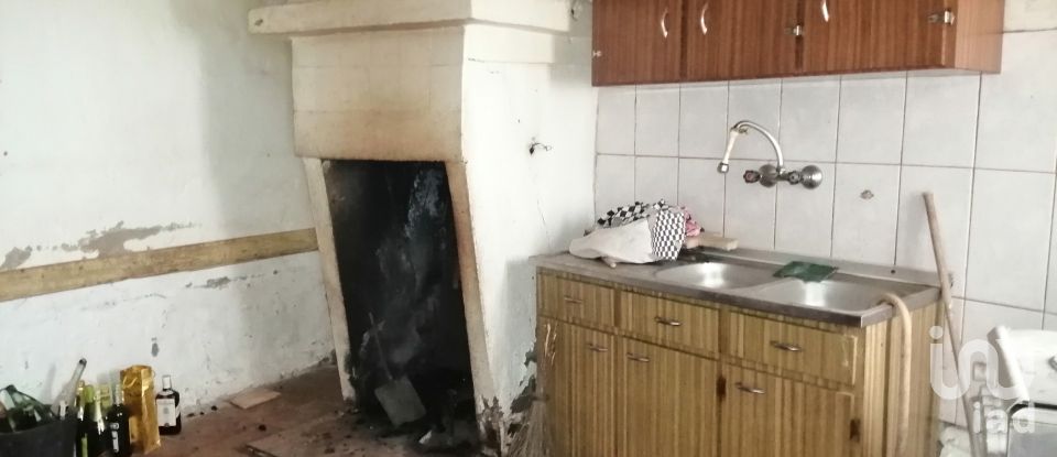 Village house T2 in Azinhoso of 89 m²