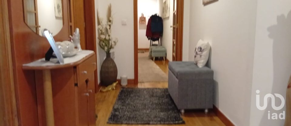 Apartment T3 in Antas e Abade de Vermoim of 125 m²