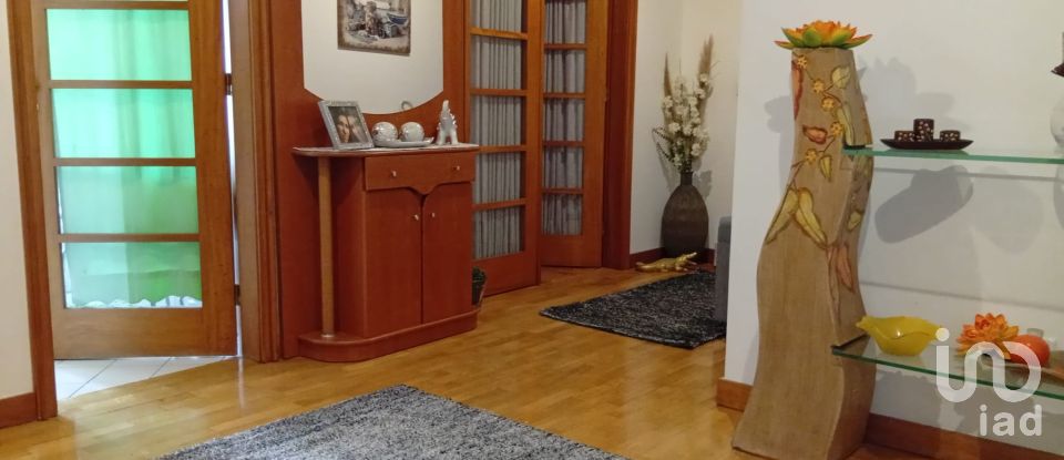 Apartment T3 in Antas e Abade de Vermoim of 125 m²