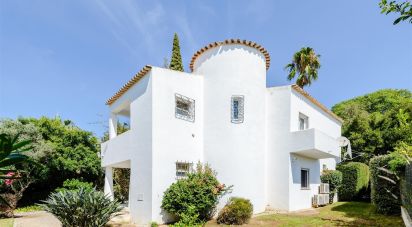 Maison T4 à Quarteira de 281 m²