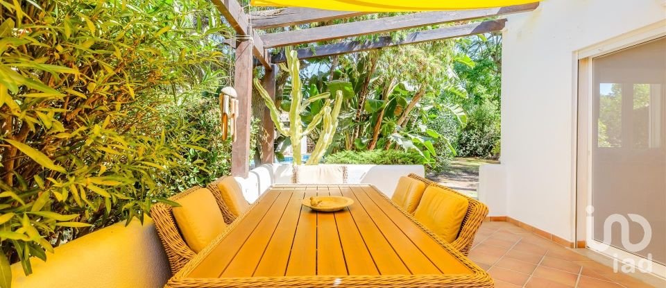 House T4 in Quarteira of 281 m²