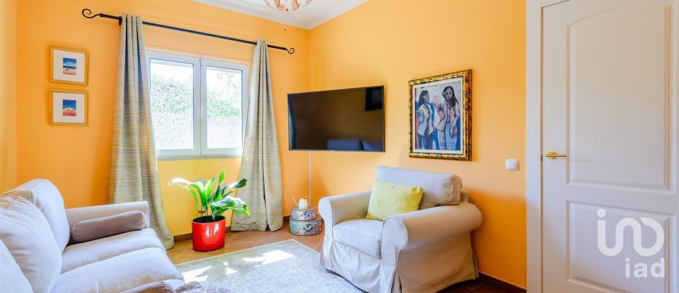 House T4 in Quarteira of 281 m²