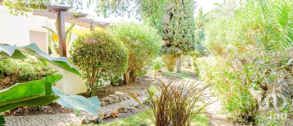 House T4 in Quarteira of 281 m²