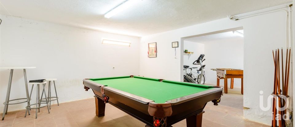 House T4 in Quarteira of 281 m²