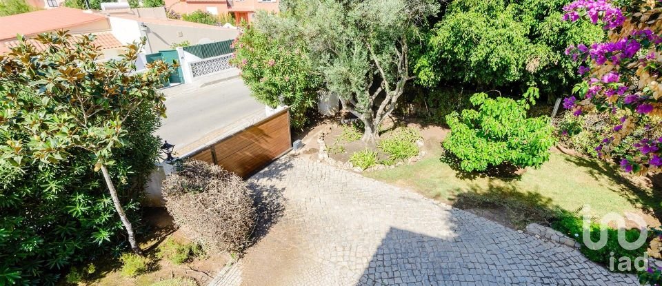 House T4 in Quarteira of 281 m²