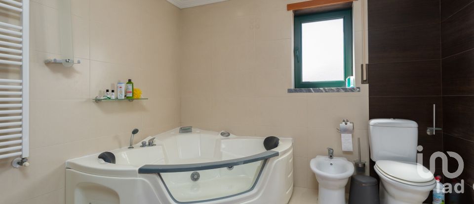 Lodge T4 in Caldas da Rainha - Santo Onofre e Serra do Bouro of 396 m²