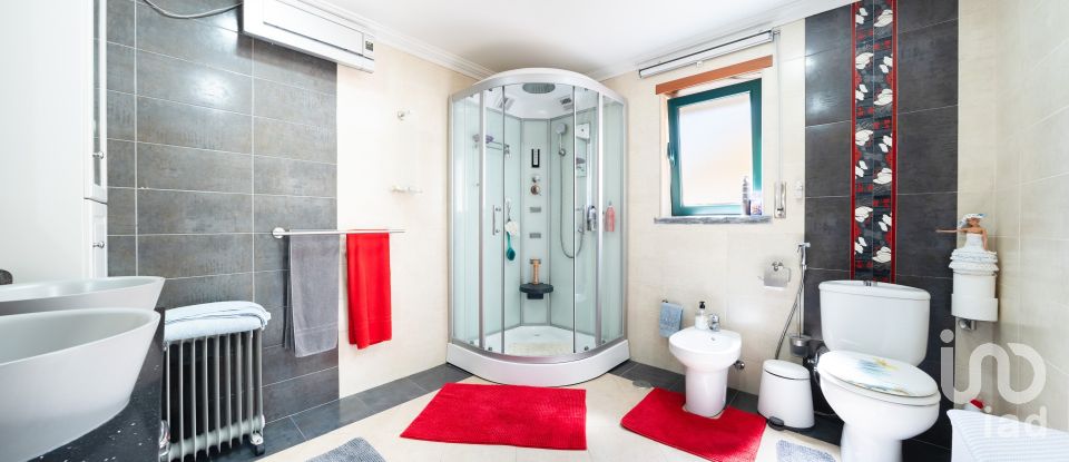 Lodge T4 in Caldas da Rainha - Santo Onofre e Serra do Bouro of 396 m²