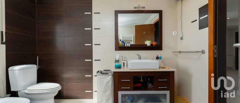 Lodge T4 in Caldas da Rainha - Santo Onofre e Serra do Bouro of 396 m²