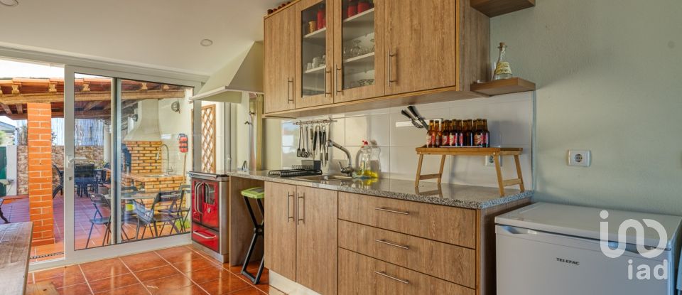 Lodge T4 in Caldas da Rainha - Santo Onofre e Serra do Bouro of 396 m²