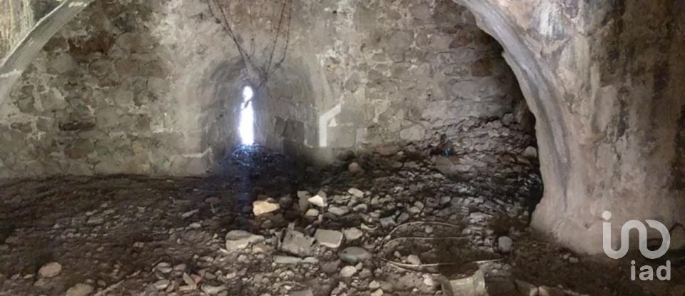 Traditional house T5 in Caia, São Pedro e Alcáçova of 270 m²