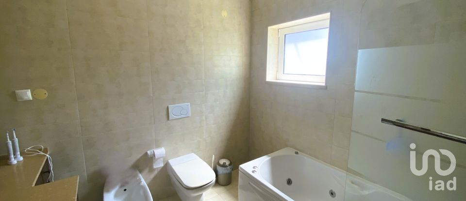 Maison T4 à Abrigada e Cabanas de Torres de 261 m²