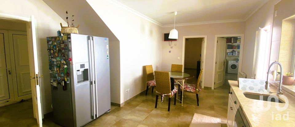 Maison T4 à Abrigada e Cabanas de Torres de 261 m²