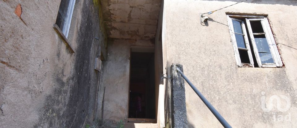 Maison T3 à Podentes de 288 m²