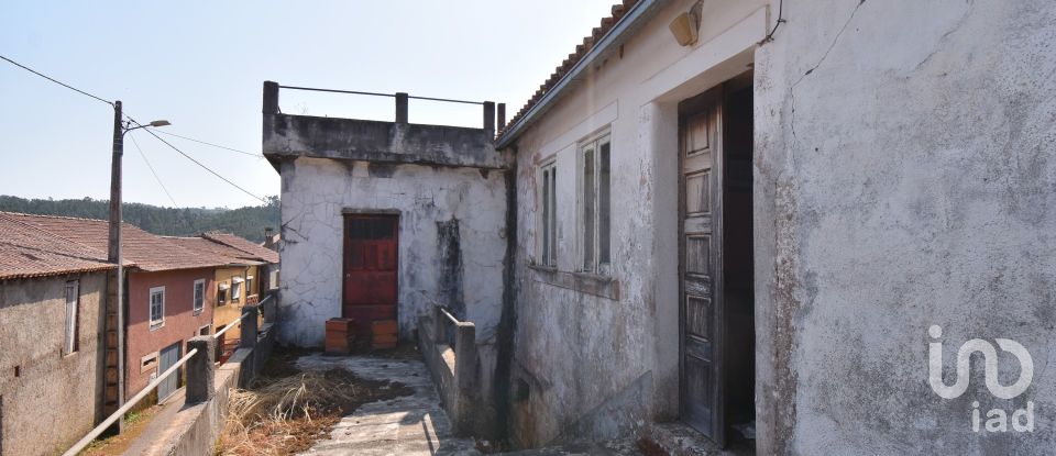 Maison T3 à Podentes de 288 m²