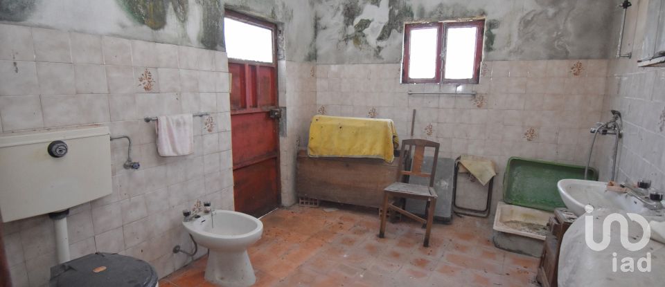 Maison T3 à Podentes de 288 m²