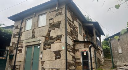 Maison T2 à Carvalhais e Candal de 131 m²