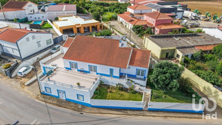 Moradia T3 em Lourinhã e Atalaia de 475 m²