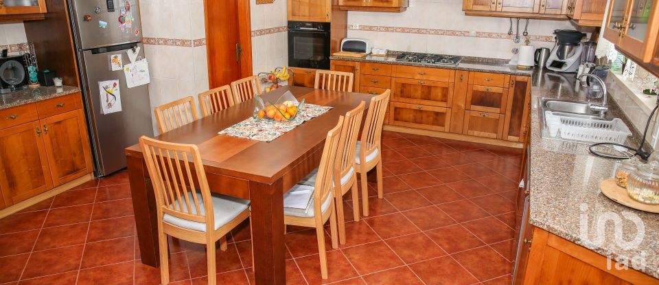 Moradia T3 em Lourinhã e Atalaia de 475 m²