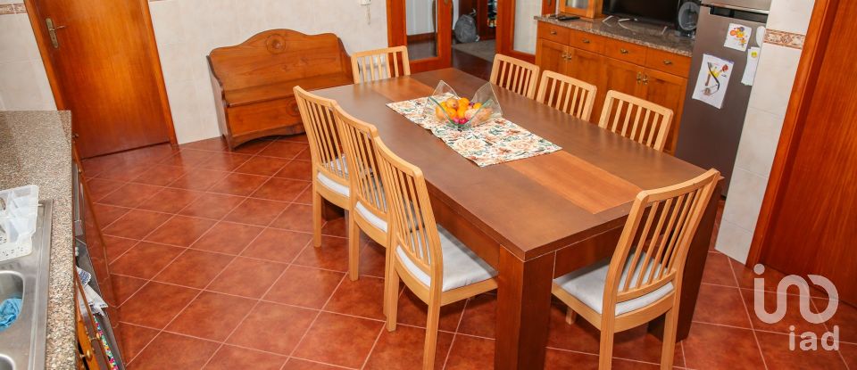 Moradia T3 em Lourinhã e Atalaia de 475 m²